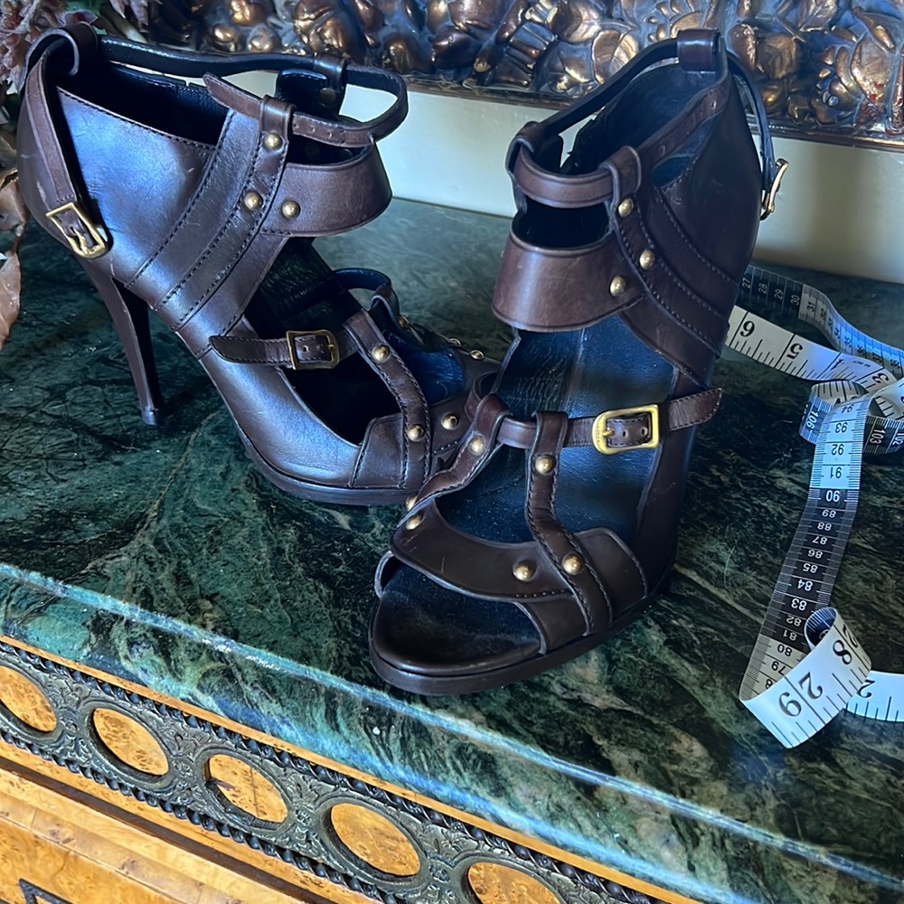 Gucci shoes